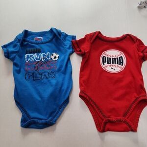 PUMA Kids Bodysuit Size 6-9M Blue Short‎ Sleeve Soccer Run Kick Play Sporty